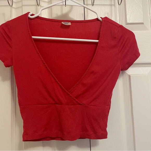 COPY - Aritzia sunday best Tiana crop top, size xxs,red - Picture 3 of 7
